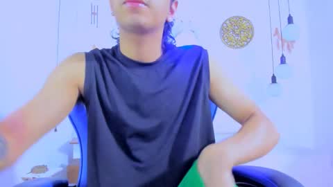 Snapshot of brand_hades chatting on November 2025 09:15:01 AM B R A N D online show from November 2025 09:15:01 AM