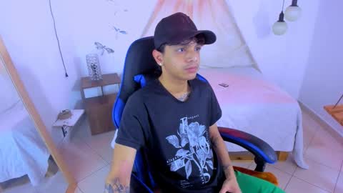 Snapshot of brand_hades chatting on November 2025 06:57:01 AM B R A N D online show from November 2025 06:57:01 AM