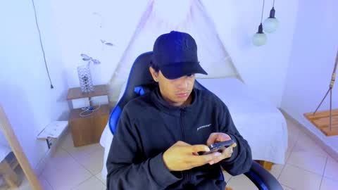 Snapshot of brand_hades chatting on December 2025 09:36:02 AM B R A N D online show from December 2025 09:36:02 AM