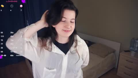 Snapshot of brandikenady chatting on September 2025 06:27:02 AM Hild online show from September 2025 06:27:02 AM