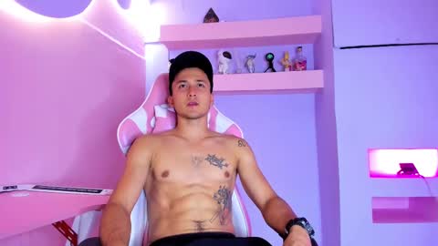 Snapshot of brandoncolee chatting on January 2025 11:58:02 AM BrandonCole online show from January 2025 11:58:02 AM