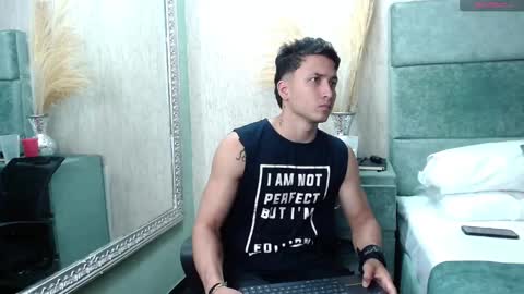 Snapshot of brandoncolee chatting on January 2025 03:44:01 PM BrandonCole online show from January 2025 03:44:01 PM