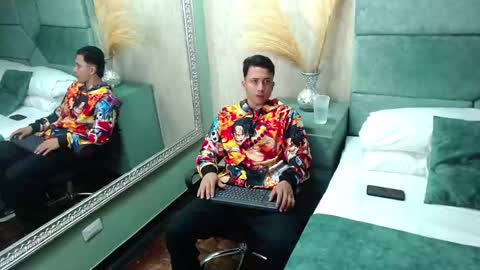 Snapshot of brandoncolee chatting on February 2025 12:16:01 PM BrandonCole online show from February 2025 12:16:01 PM