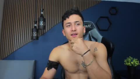 Snapshot of brandoncolee chatting on February 2025 04:14:01 PM BrandonCole online show from February 2025 04:14:01 PM