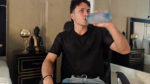 Snapshot of brandoncolee chatting on February 2025 01:10:02 PM BrandonCole online show from February 2025 01:10:02 PM