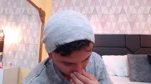 Snapshot of brandoncolee chatting on February 2025 06:33:01 PM BrandonCole online show from February 2025 06:33:01 PM