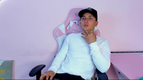 Snapshot of brandoncolee chatting on January 2026 08:23:01 PM BrandonCole online show from January 2026 08:23:01 PM