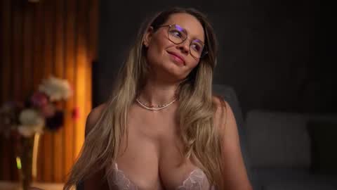 Alex online show from October 2025 05:24:01 AM