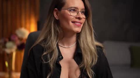 Alex online show from December 2025 05:37:02 AM