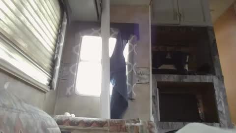 Bay online show from February 2025 07:23:01 PM