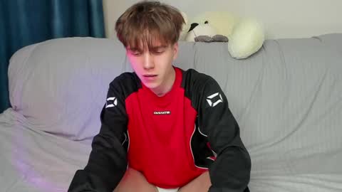 Snapshot of braxiboy chatting on December 2024 05:21:02 PM Brax online show from December 2024 05:21:02 PM