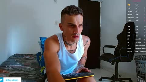 Snapshot of bray_hotboy chatting on April 2026 03:42:02 PM Bray Hotboy online show from April 2026 03:42:02 PM