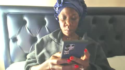 Harris online show from November 2025 06:26:02 AM