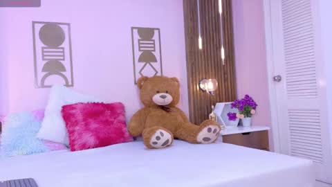 Bree  online show from February 2026 12:26:01 PM