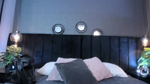   online show from April 2026 03:24:02 AM