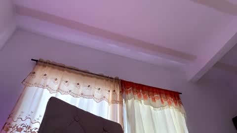 Snapshot of brenda_lott chatting on February 2025 01:46:01 PM Brenda online show from February 2025 01:46:01 PM