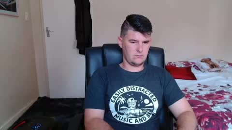 ask me lol online show from April 2026 09:43:01 AM