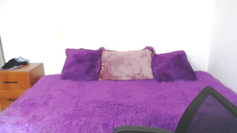 brendasantos_77 online show from October 2025 02:07:01 PM