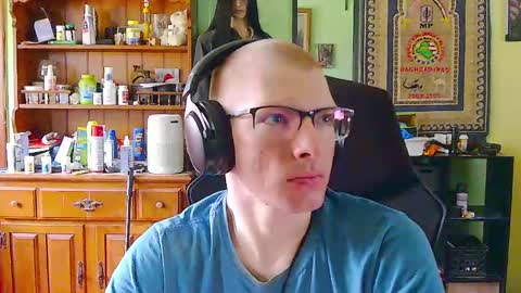 Snapshot of brenden02 chatting on March 2025 04:11:02 PM Brenden online show from March 2025 04:11:02 PM