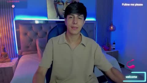 Esteban online show from September 2025 02:04:02 AM