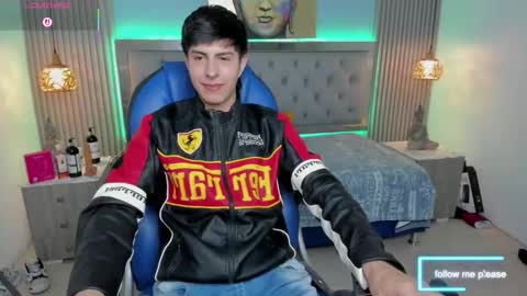 Esteban online show from November 2025 05:20:01 AM