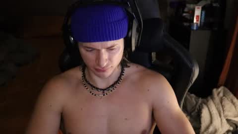 brentonverde online show from December 2025 11:00:01 PM