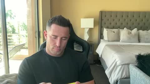 Snapshot of brettmycles chatting on October 2025 06:04:01 PM Brett Mycles online show from October 2025 06:04:01 PM