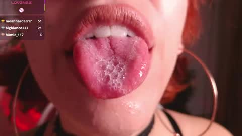 Snapshot of bri_von_dhara_ chatting on April 2026 04:15:02 AM Bri online show from April 2026 04:15:02 AM