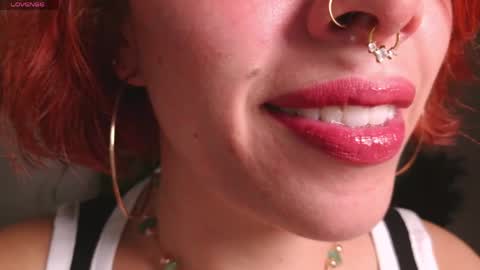 Snapshot of bri_von_dhara_ chatting on April 2026 01:47:01 AM Bri online show from April 2026 01:47:01 AM