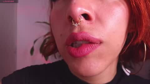Snapshot of bri_von_dhara_ chatting on May 2026 03:28:02 PM Bri online show from May 2026 03:28:02 PM