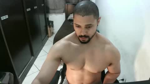 brianaries online show from November 2025 04:01:02 AM