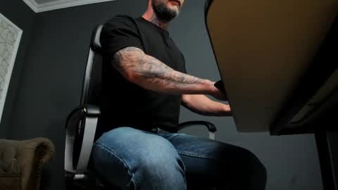 Brian online show from December 2025 05:16:01 AM