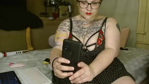 Snapshot of briebaby88 chatting on May 2026 02:09:02 AM Leela Marie xo online show from May 2026 02:09:02 AM
