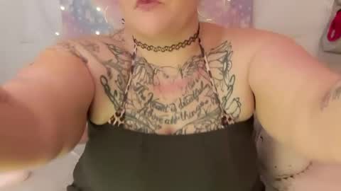 Snapshot of briebaby88 chatting on July 2026 09:23:02 PM Leela Marie xo online show from July 2026 09:23:02 PM