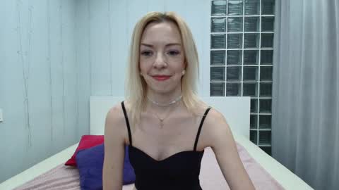 Snapshot of brightly_heizer chatting on May 2026 12:41:01 AM Heather online show from May 2026 12:41:01 AM