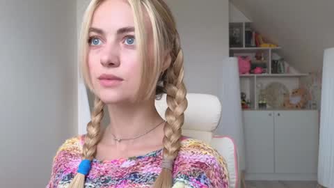 Vi. online show from February 2025 10:48:02 AM