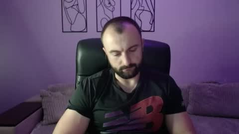 brindlefly69 online show from November 2025 11:44:02 AM