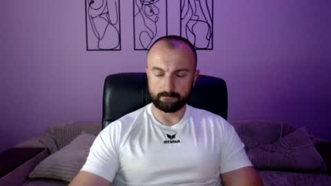 brindlefly69 online show from June 2026 10:56:02 AM