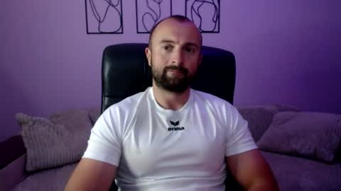 brindlefly69 online show from June 2026 10:38:02 AM