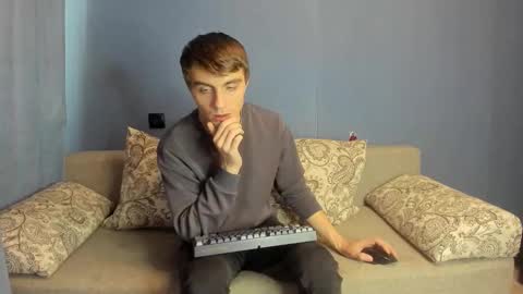 bristlebback online show from December 2025 07:02:02 AM