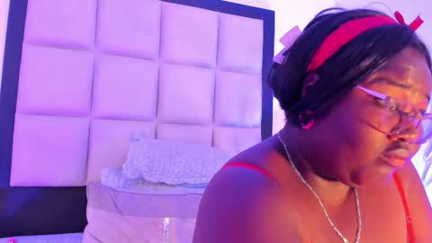 Britany jhonson online show from November 2025 01:41:02 AM