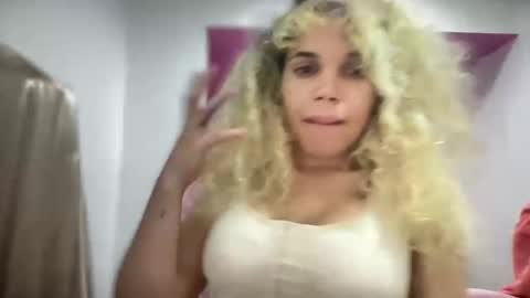 brithneysquirt online show from November 2025 02:28:01 AM