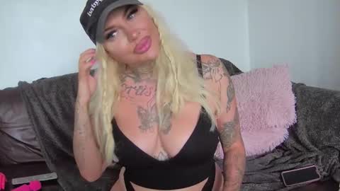 BritishBrattyBarbie online show from October 2025 12:38:02 PM