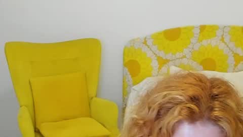 Snapshot of britishmilfpenelope chatting on June 2026 03:07:01 AM Penelope online show from June 2026 03:07:01 AM