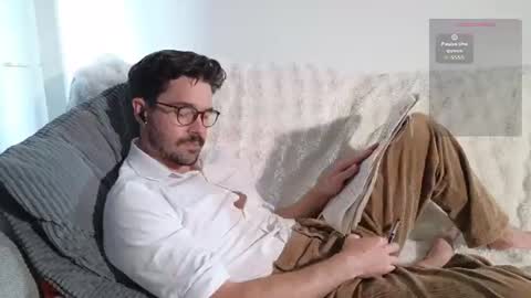 Snapshot of britishpoet chatting on June 2026 03:40:01 PM Callum online show from June 2026 03:40:01 PM