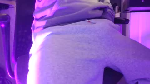 britlongstrke online show from March 2026 12:31:02 PM