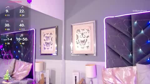 brittany 25 years old  happy as a worm  online show from December 2024 02:12:01 AM