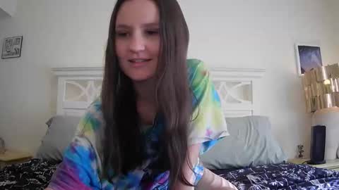 Britt    online show from December 2025 06:45:01 PM