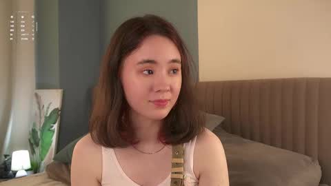 Snapshot of britthe chatting on September 2025 11:32:02 AM Lina online show from September 2025 11:32:02 AM