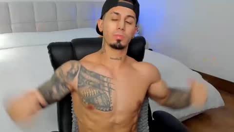 brody_dallas1 online show from November 2025 09:31:01 AM